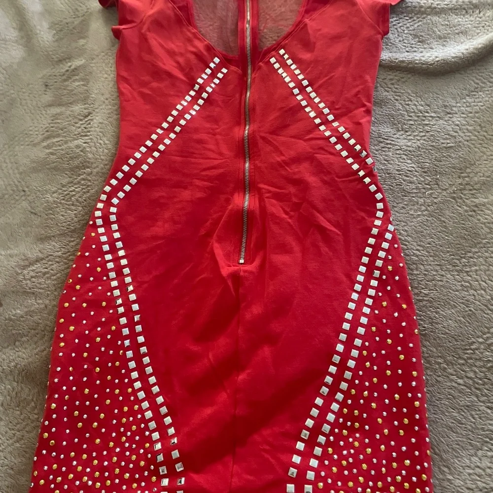 Dress - Picture 2 of 3